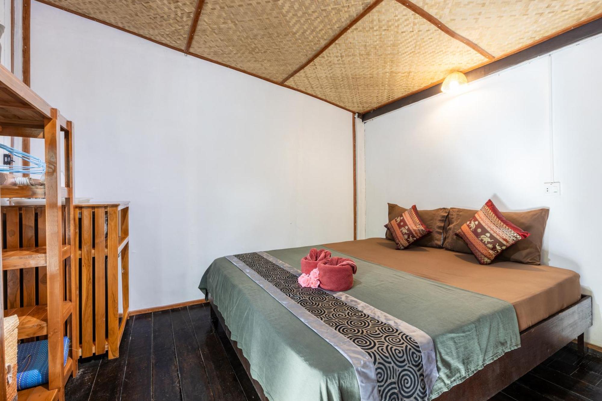 Family Song Koh Lipe Hotel Exterior foto