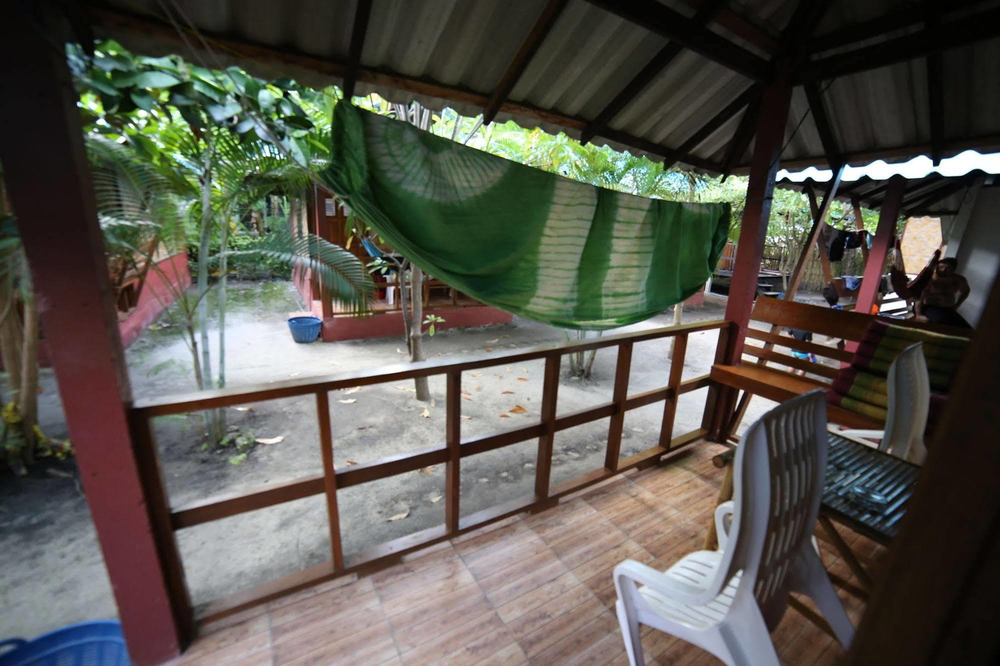 Family Song Koh Lipe Hotel Exterior foto