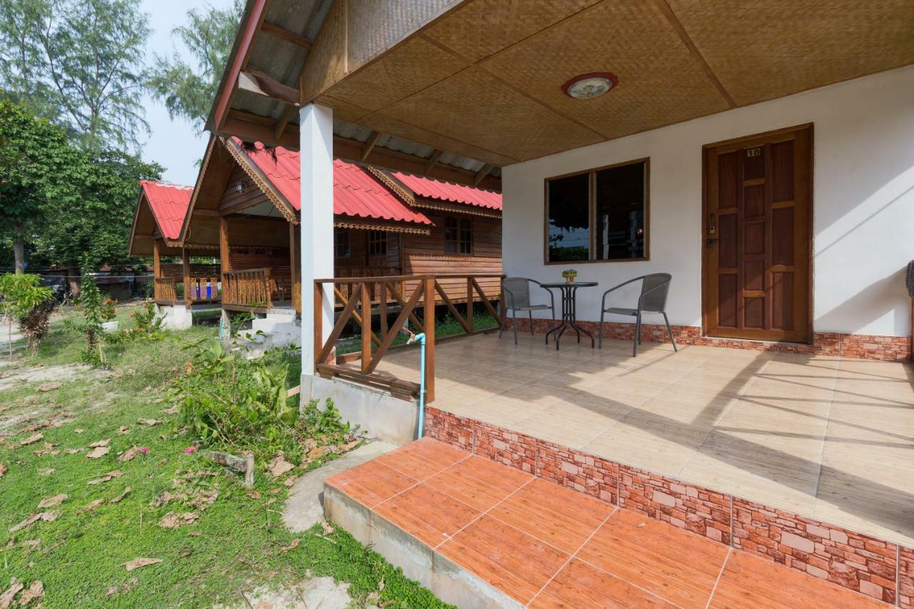 Family Song Koh Lipe Hotel Exterior foto